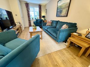 Lounge- click for photo gallery